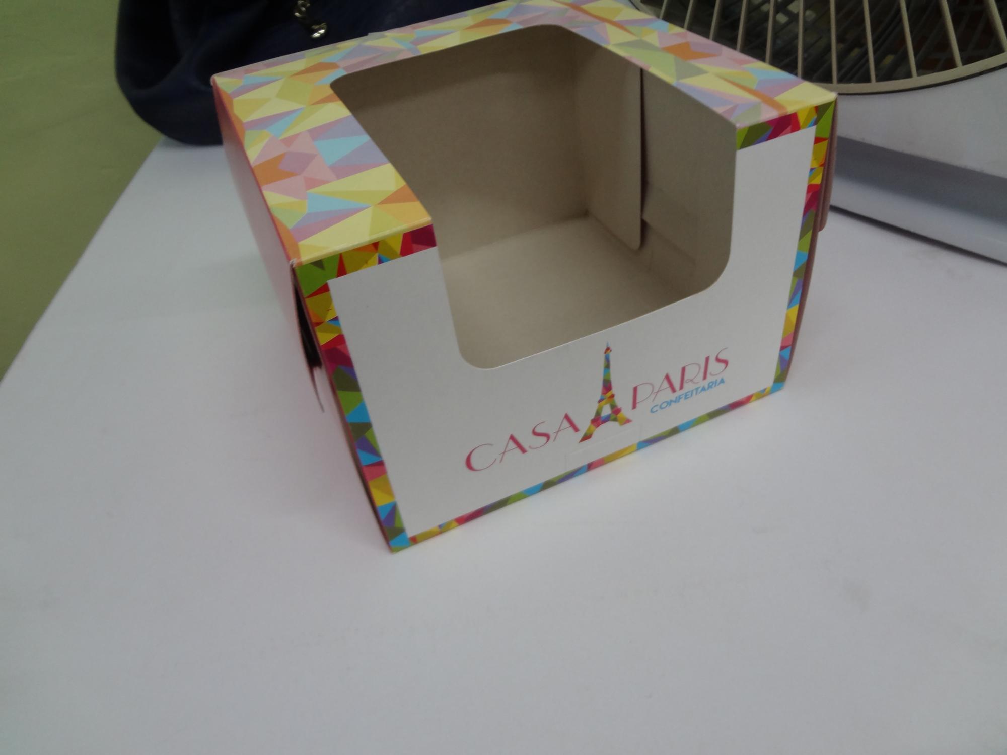 Embalagem-Caixa para mini-bolos,doces (15x15x11,5cm) com visor lateral e trava-FA51Le